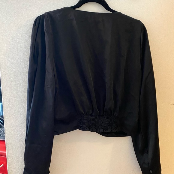 ZARA: Satin crop top - Picture 2 of 4